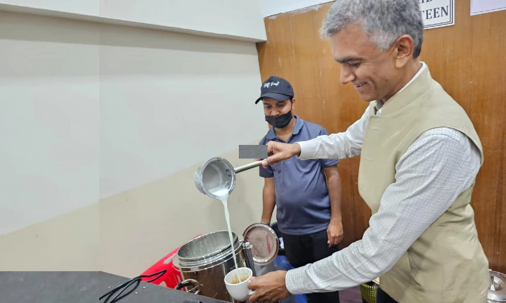 Revenue Minister Krishna Byre Gowda making coffee