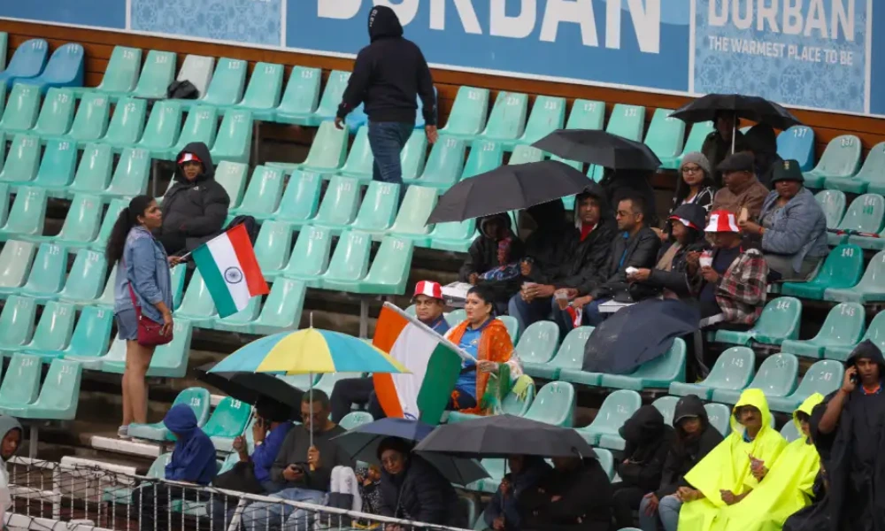 Fans brave the dampness, waiting for India's tour of South Africa to kick off
