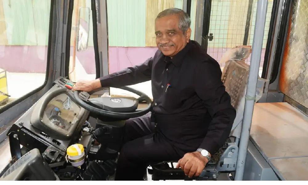 Vijay sankeshwar driving