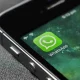 employee attacked the boss and broke the iPhone for removing him from the WhatsApp group