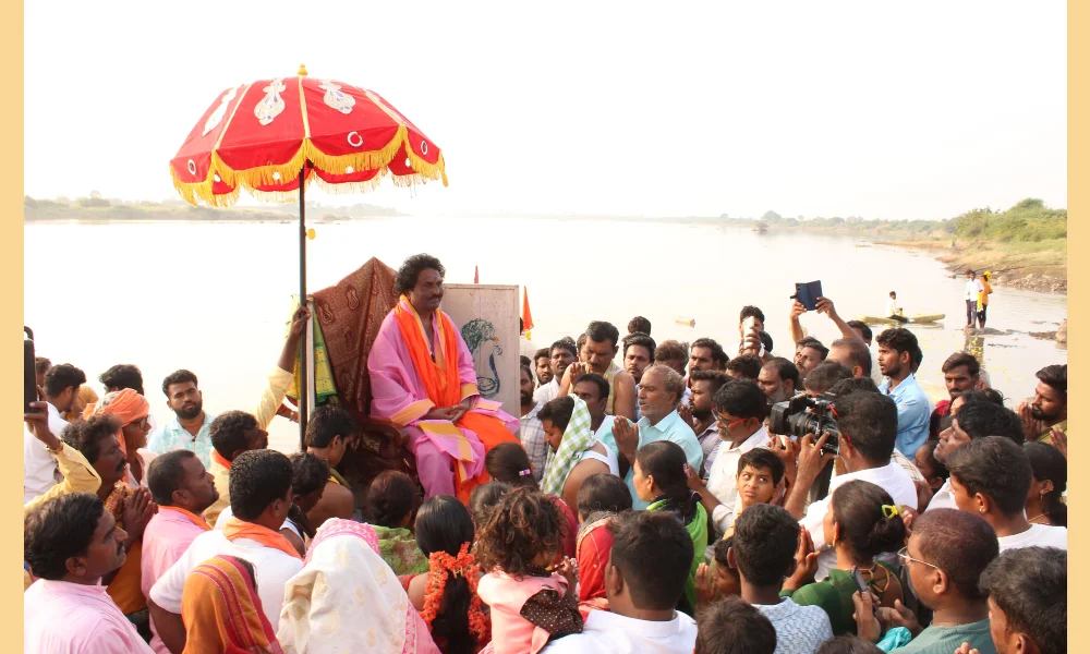 Abbethumakur Peetadhipathi Dr.Gangadhar Swamiji aashirvachan at holi jatra yadgiri