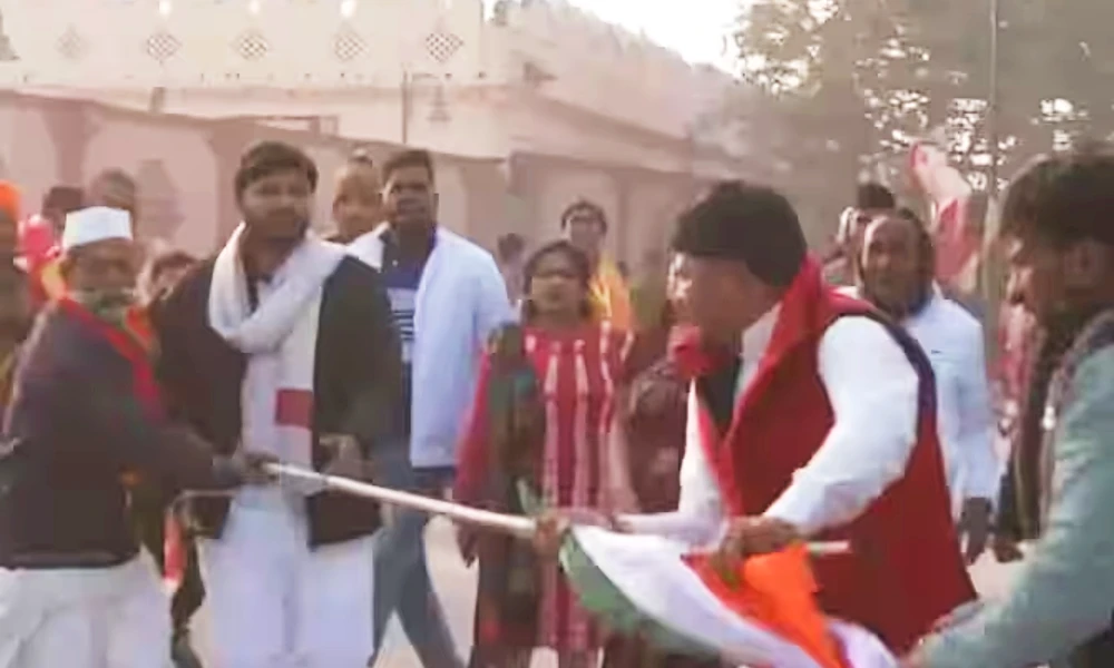 Some people vandalised the Congress flag in ayodhya temple