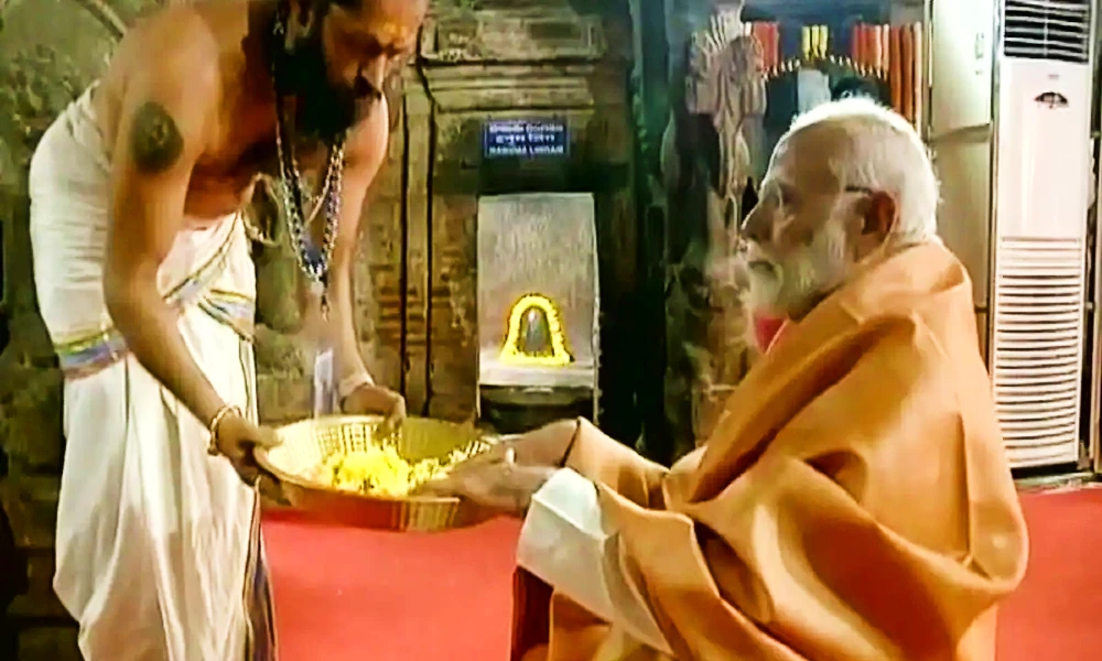 PM Narendra Modi visited to Lepakshi temple, Andhra Pradesh