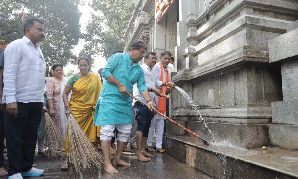 R Ashok clean temples