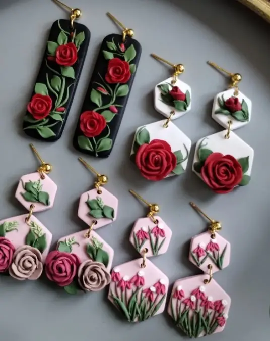 Charming rose earrings