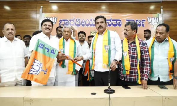 Madal Mallikarjun joins BJP again