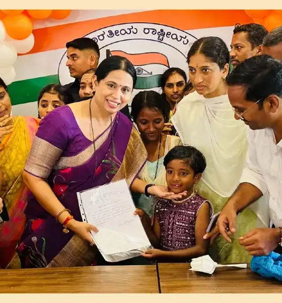 Minister Lakshmi Hebbalkar distributed incentives under various schemes in Belagavi