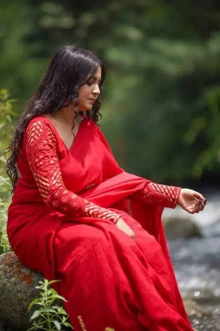 Red saree gift