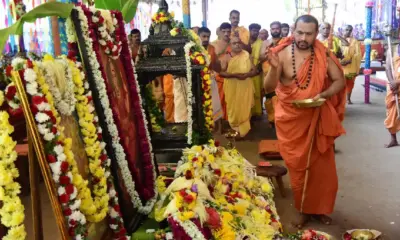 Shishya Sweekara Mahotsav in Swarnavalli Maha Samsthana Matru Bhojana for thousands of Shishya Bhaktas
