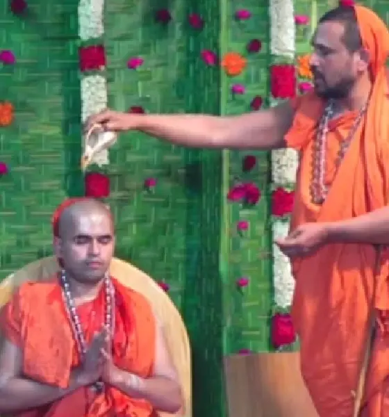 Swarnavalli Mutt appoints successor named as Sri Anandabodhendra Saraswathi Maha Swamiji