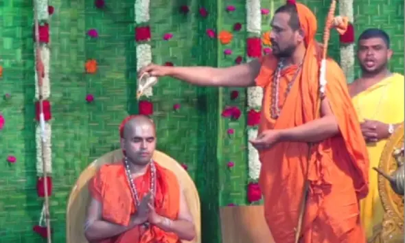 Swarnavalli Mutt appoints successor named as Sri Anandabodhendra Saraswathi Maha Swamiji