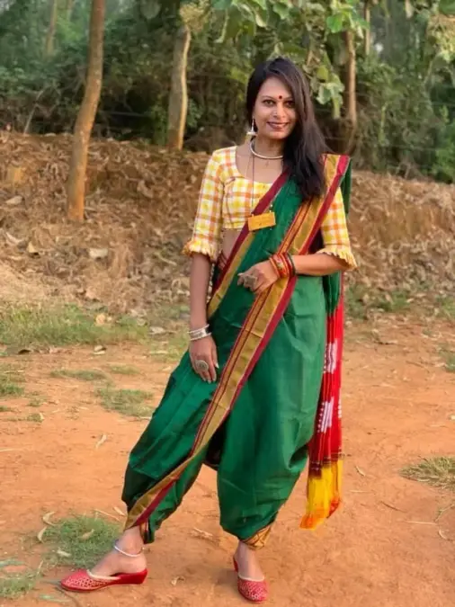 ilkal saree with multi checks blouse