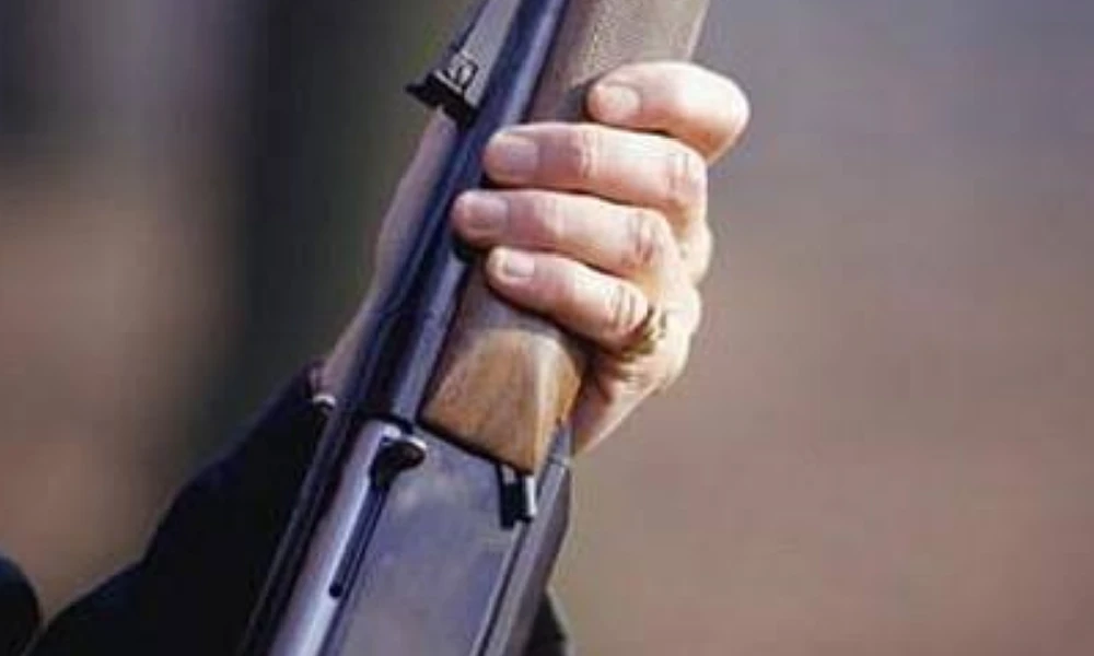 Constable attempts suicide by shooting himself