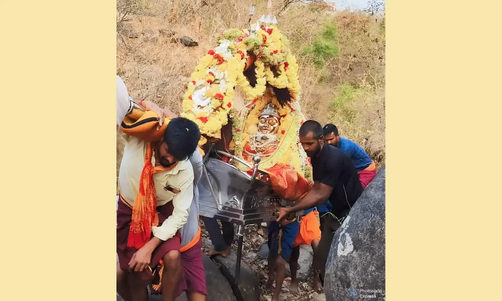 Chandragutti Sri Renukamba Devi pallakki utsav meravanige