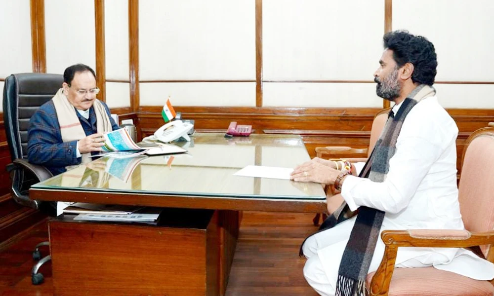 Kolara Lok Sabha Constituency MP Muniswamy meets JP Nadda