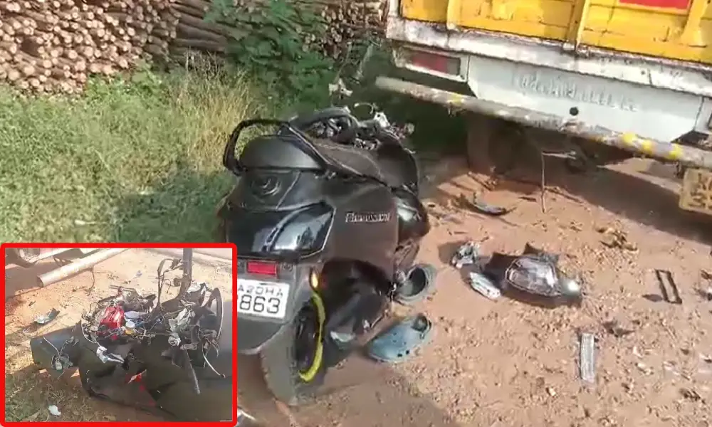 Scooter collides with tempo Son dies in front of mother