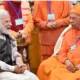 Swami Smaranananda Maharaj with narendra modi
