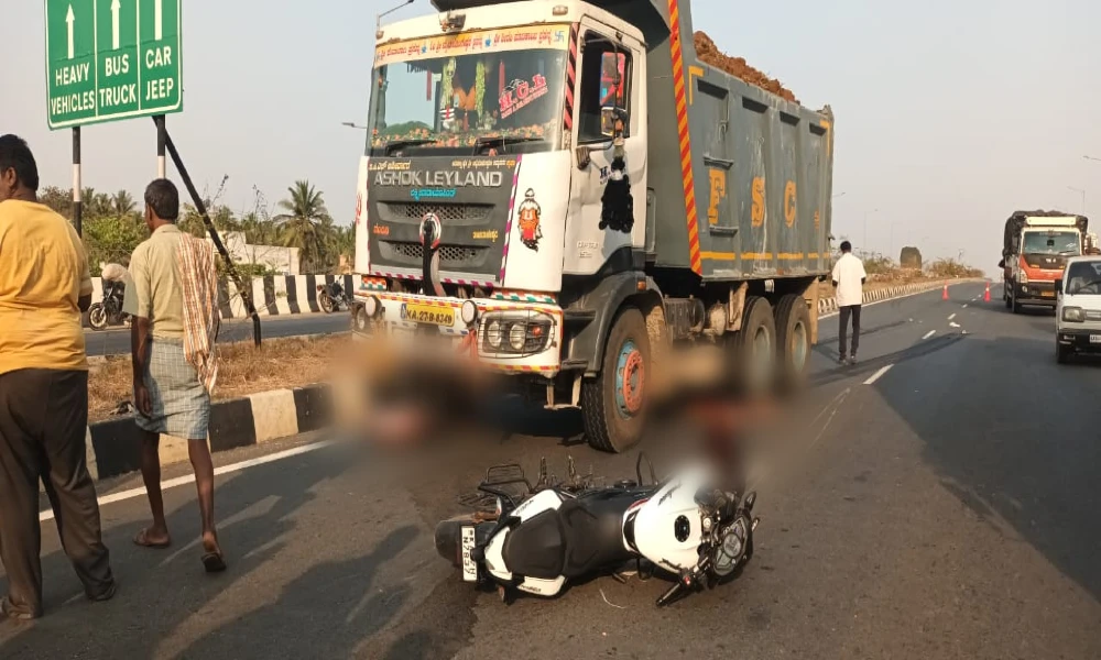 Accidents in Kalaburagi and Davangere Four people dead