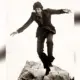 Amitabh Bachchan jumping from 30-foot for a film