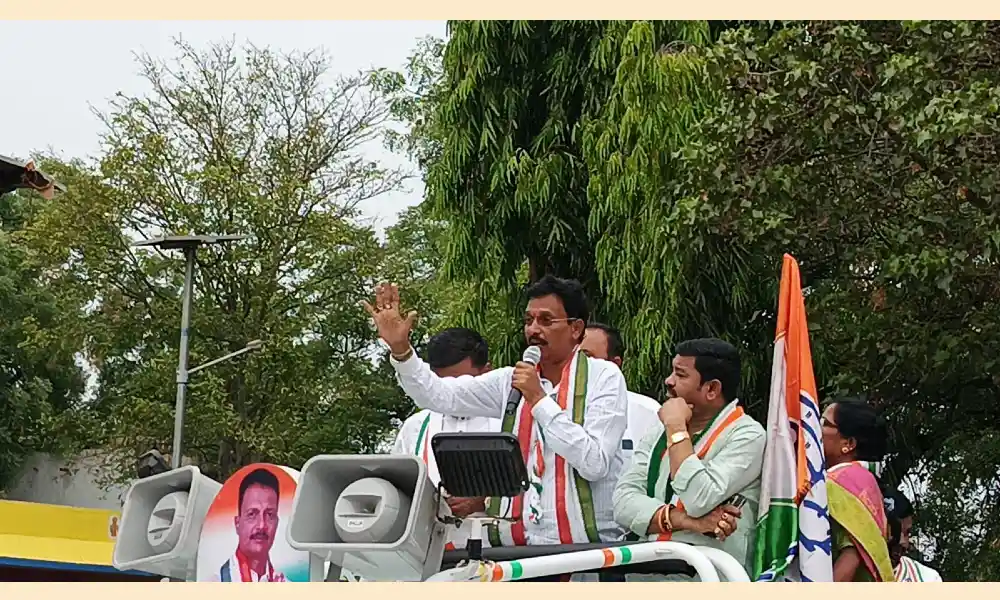Ballari Lok Sabha Congress candidate e Tukaram election campaign in Hagaribommanahalli
