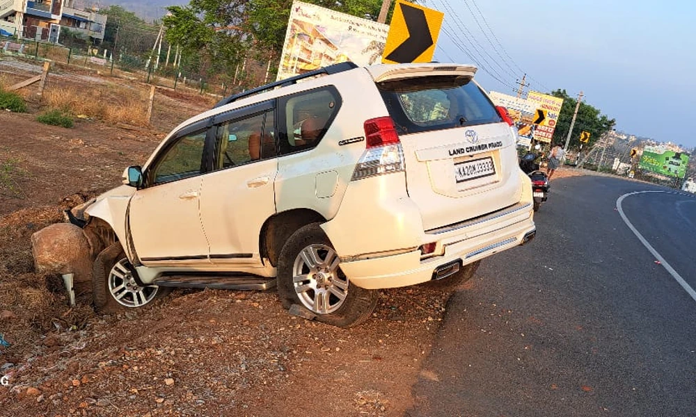 Road Accident in Chamarajnagar