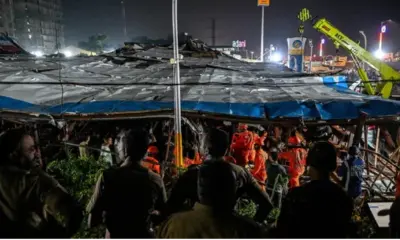 mumbai hoarding collapse