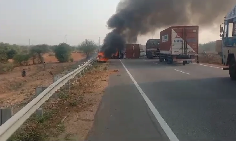 vijayanagara road accident 