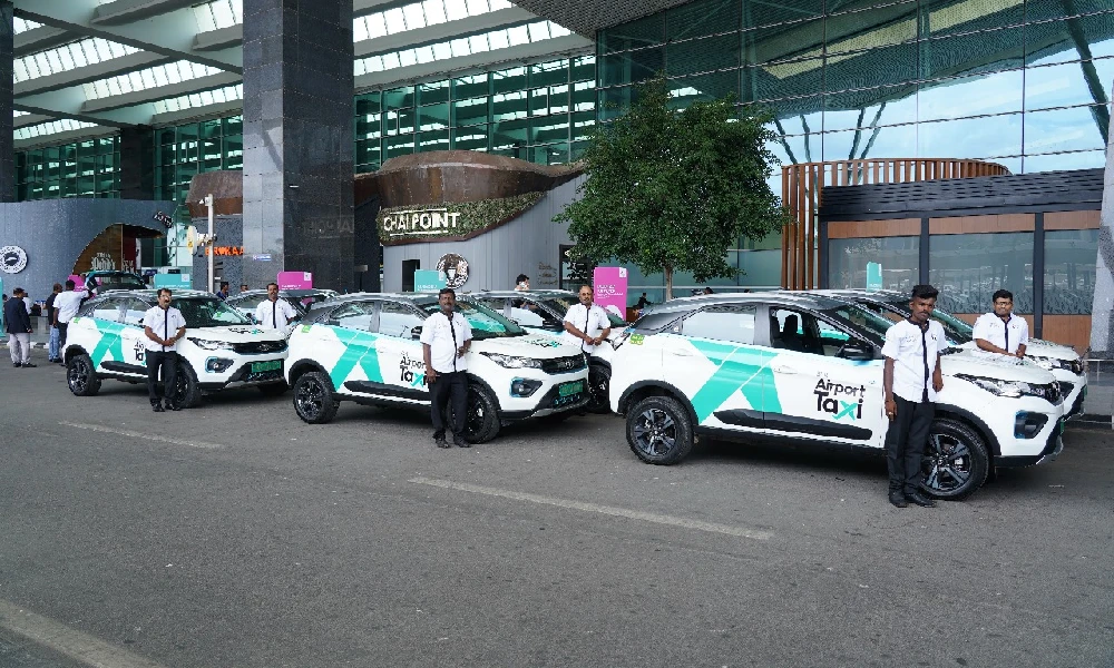 Electric airport taxi 