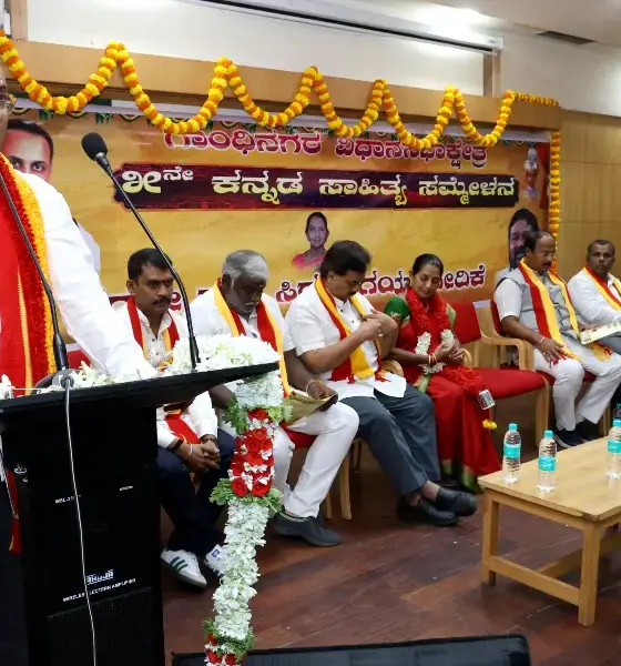 Minister Dinesh Gundurao drives for the 5th Kannada Sahitya Sammelana in Bengaluru