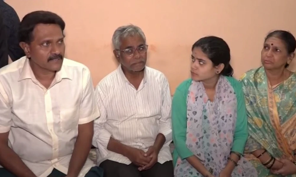 Vinod Raj Visited Renuka Swamy Family Gave Them 1 Lakh Rs and shares Opinion