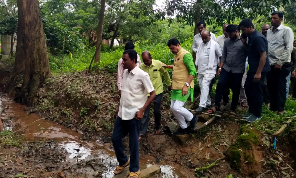 MLA Belur Gopalakrishna visits and inspects flood affected areas in hosanagara taluk
