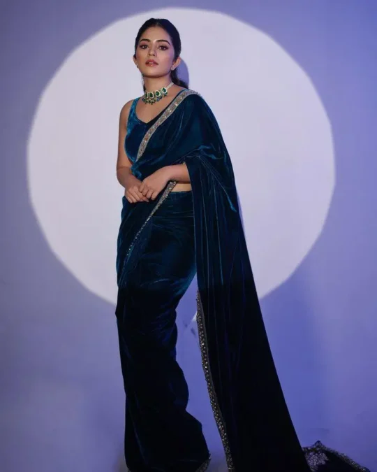 Velevet Saree Fashion