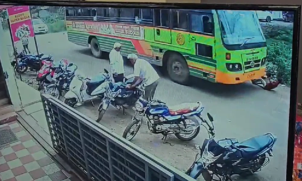  Bus runs over boy standing on roadside