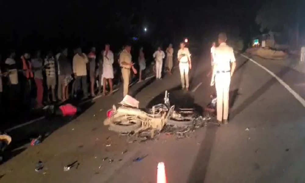 Road accident at isolated places in Tumkur Two bikers including a 7-year-old girl died on the spot